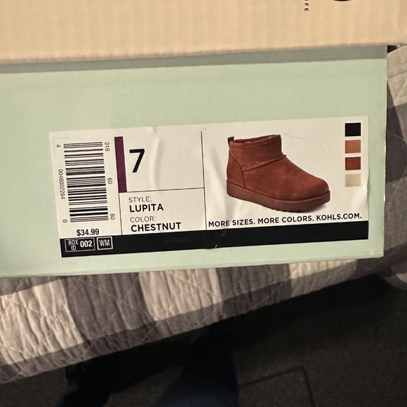 SO® Lupita Women's Cozy Mini Boots - Picture 6 of 6